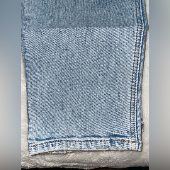 Distressed straight leg jeans - Picture 5 of 6